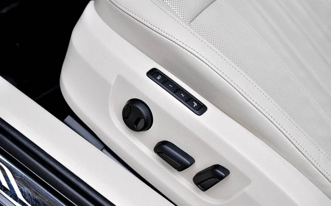 Skoda Superb cena 91500 przebieg: 181000, rok produkcji 2018 z Płock małe 704